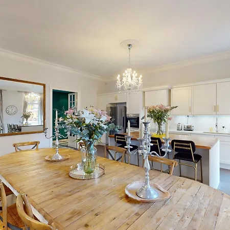 Silver Five Stars House * Nice