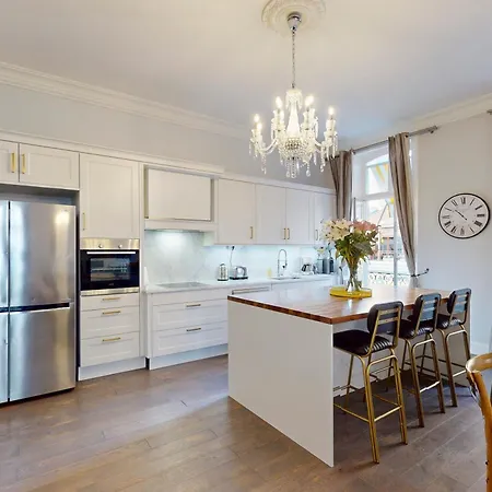 Silver Five Stars House * Nice