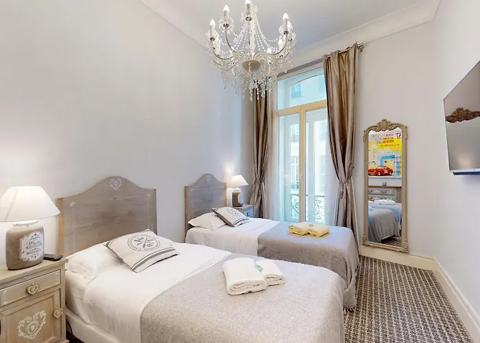 Silver Five Stars House *