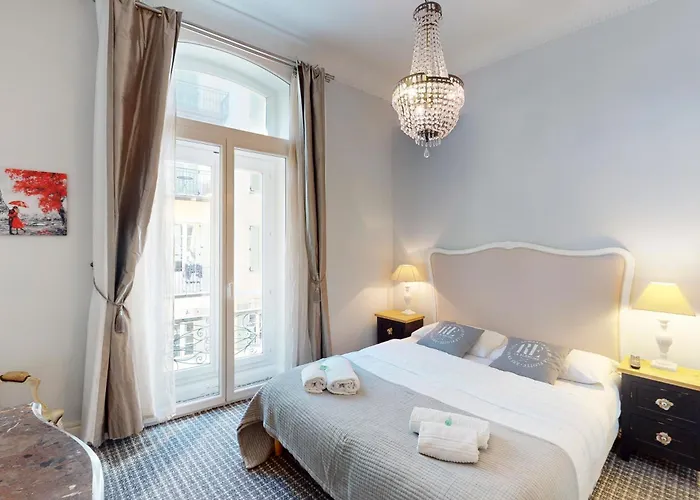 Silver Five Stars House