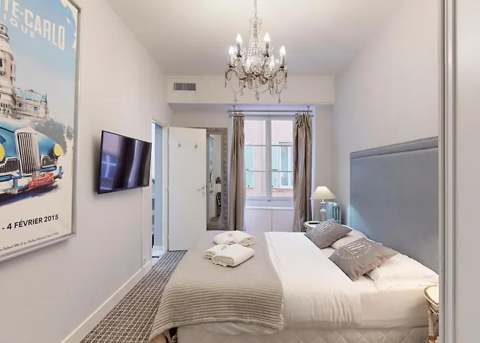 Silver Five Stars House *
